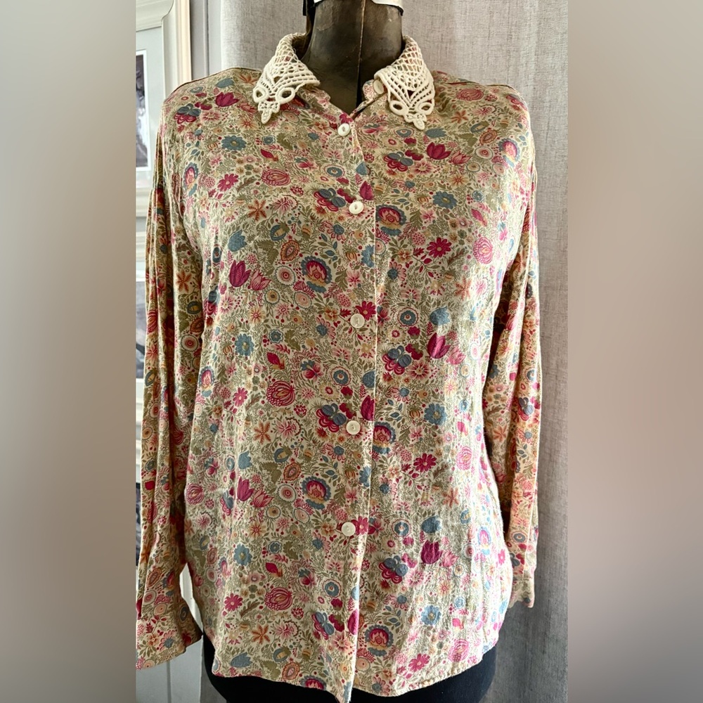 Vintage 90s Benetton Floral Button Up Crochet Collar Cottagecore Blouse